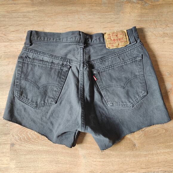 Vintage Levi's 501 Jean Shorts Womens 32 Black Wash Cut Offs Button Fly Festival - Picture 9 of 12